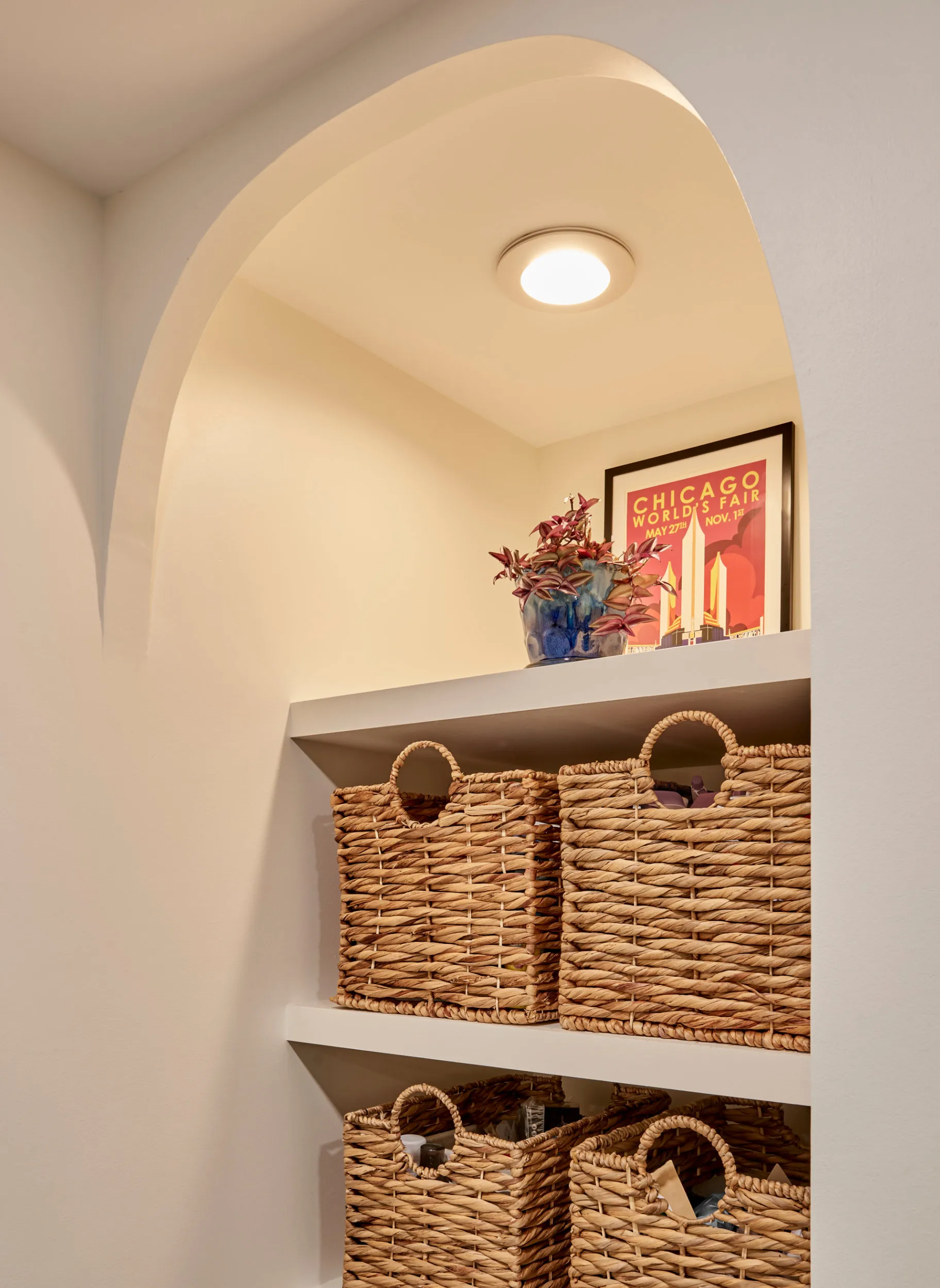 Arched nook with extra storage shelves
