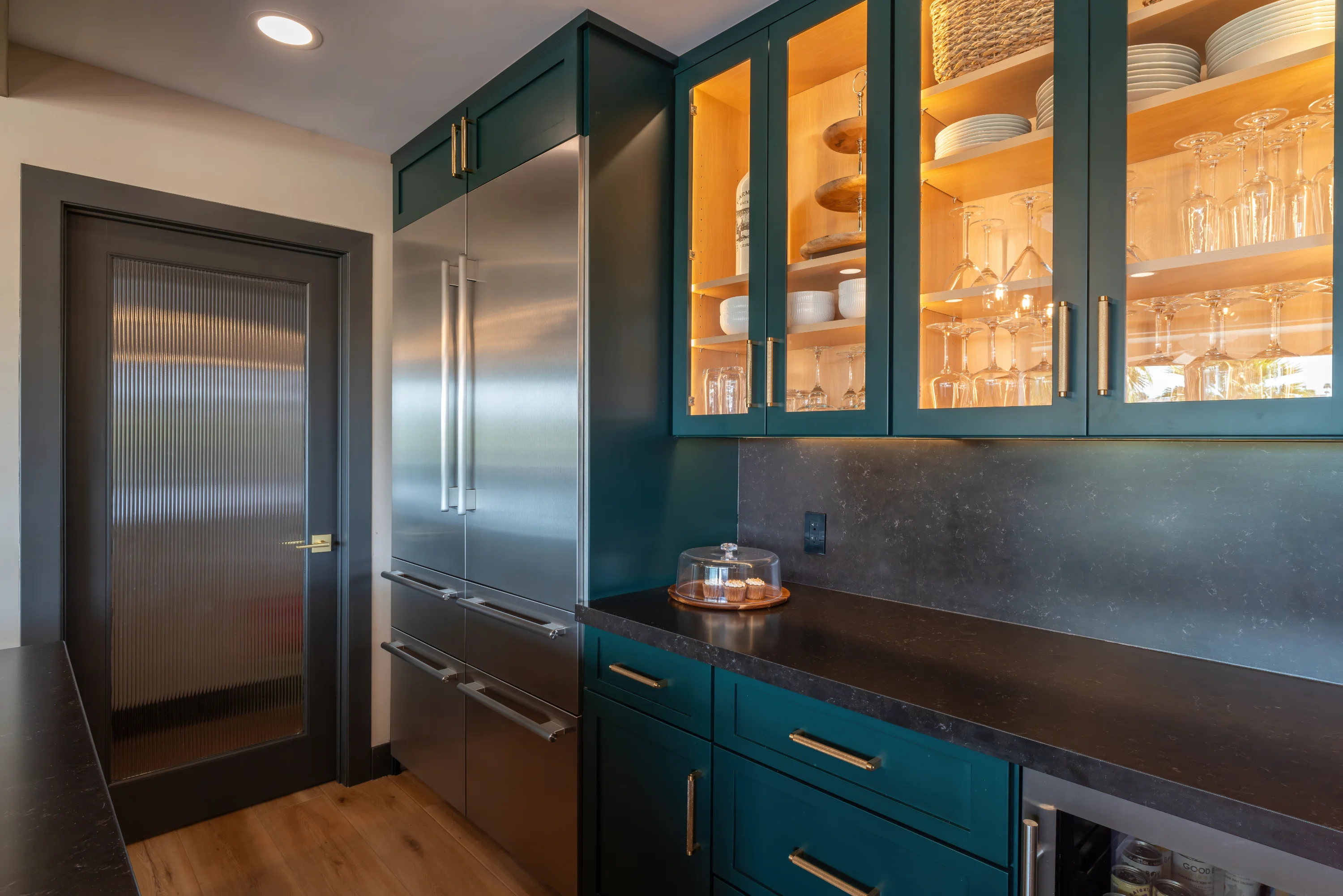 Built-in refrigerator and in-cabinet lights
