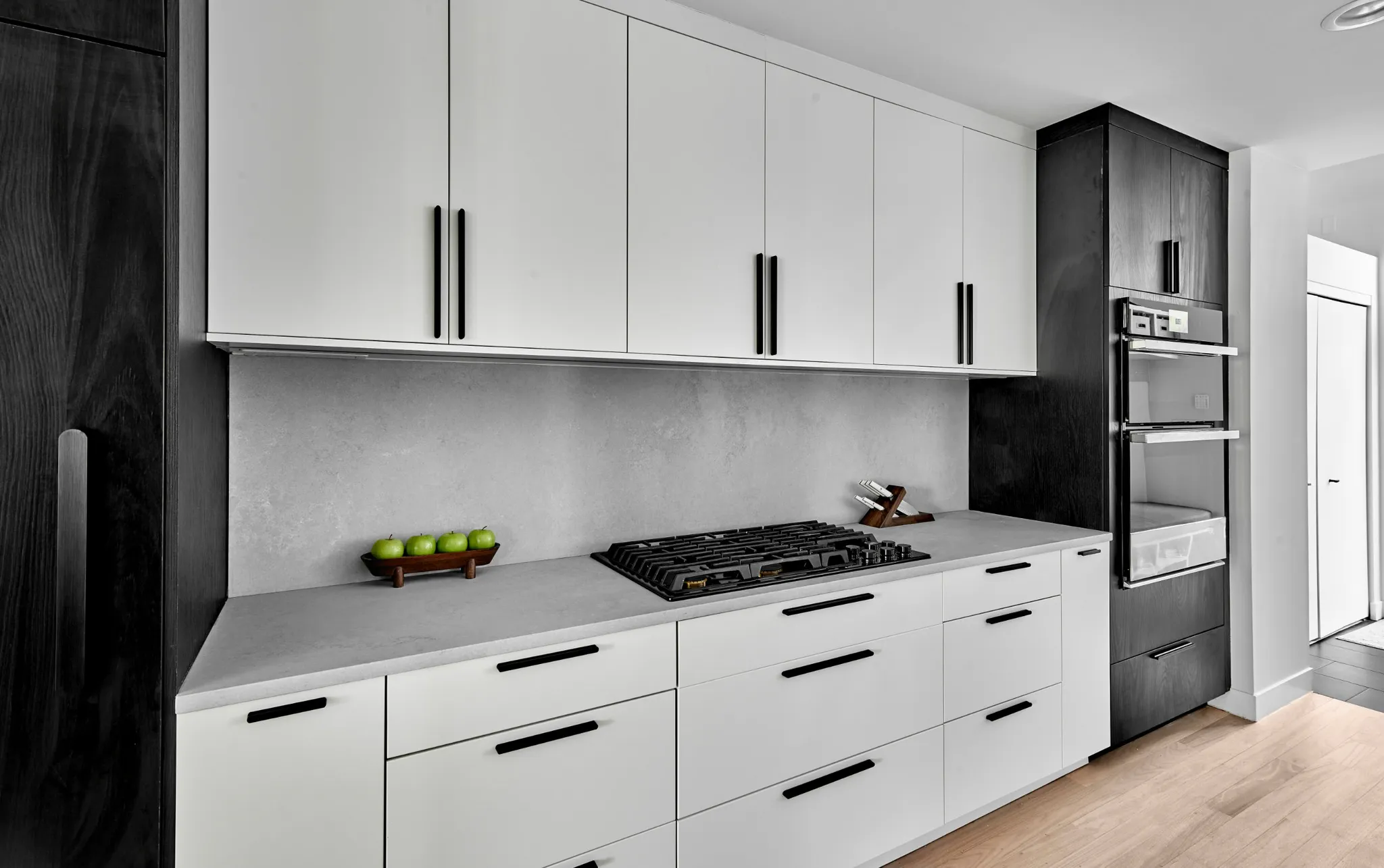 Flat white kitchen cabinets